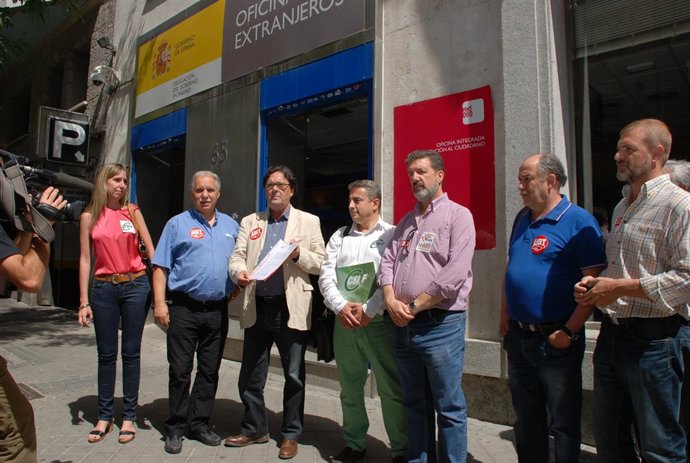 Sindicatos de funcionarios registran el permiso para concentrarse