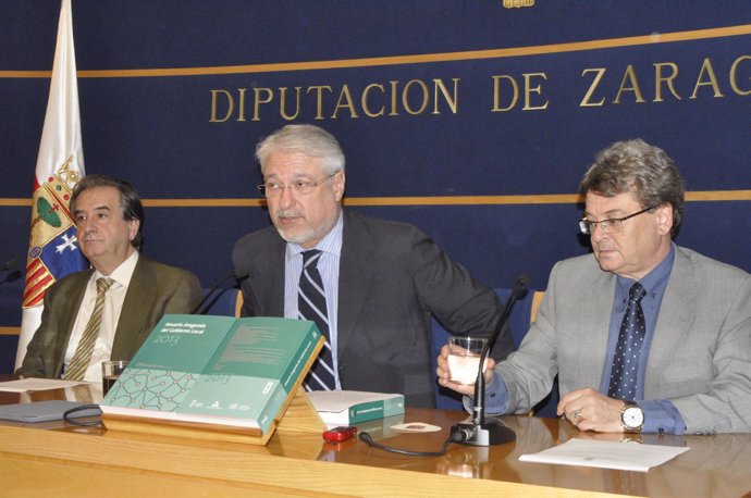 Antonio Embid, José Manuel Larqué y Jesús Colás.
