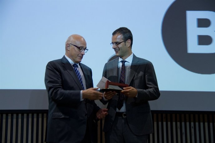 Salvador Aznar, Premio Banc Sabadell