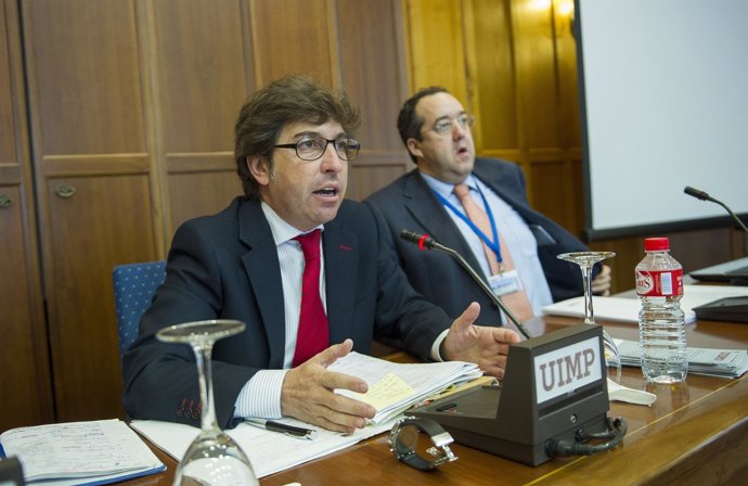 Rogelio Alonso interviene en el encuentro de la UIMP
