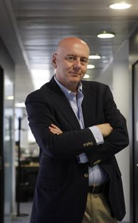 Fallece a los 53 años el periodista y escritor Rafael Marínez Simancas debido a una leucemia