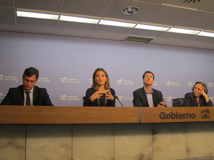 Silvia Lindner y Gonzalo Capellán presentan la muestra 'Del compromiso al Pop'