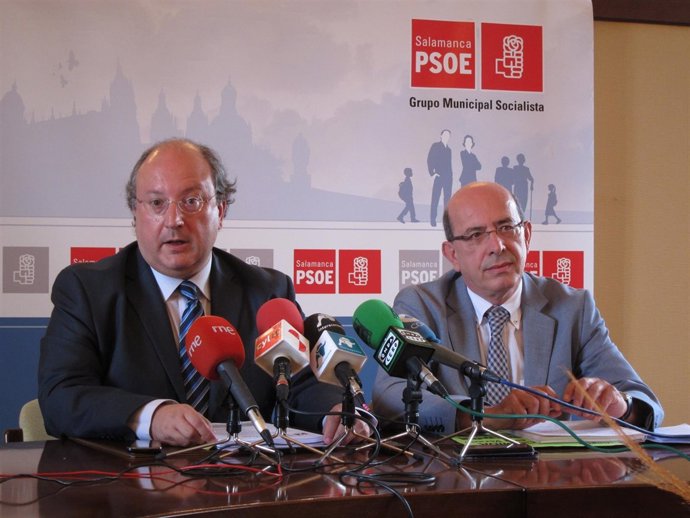 Los socialistas Enrique Cabero (izquierda) y Arturo Ferreras (derecha) 