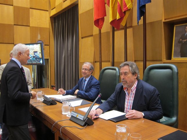 Belloc, Gimeno y Suárez (de pie)