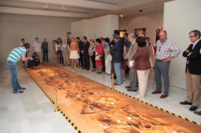 Exposición 'Exhumando fosas' en la Diputación de Badajoz