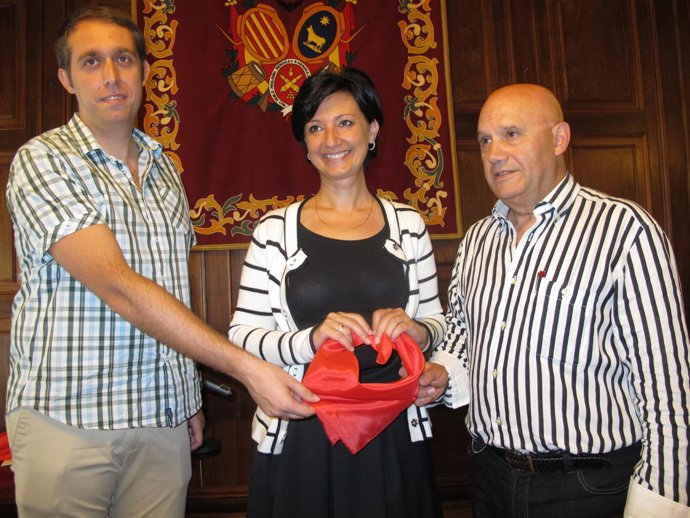 Presentación de la acción solidaria de AECC.