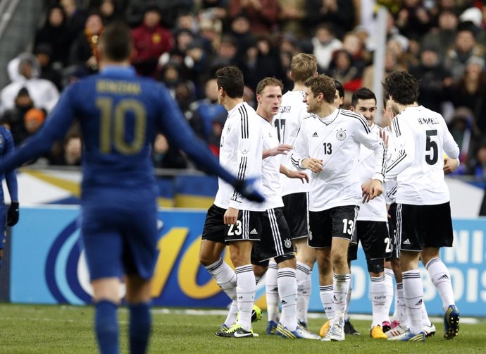 Alemania celebra su victoria en Sant Denis