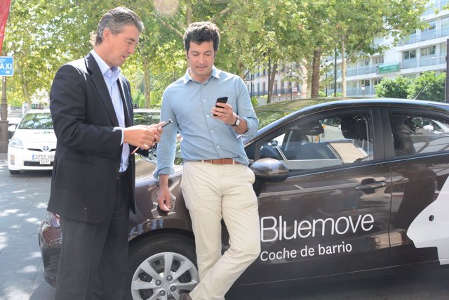 Servicio de alquiler de coches por  horas de Bluemove.