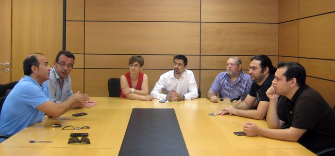 PSOE, IU-Verdes y UPyD con miembros de la Plataforma Pro Soterramiento