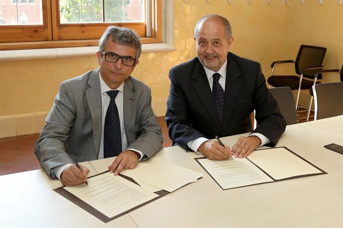 J.Ribes (Texfor) y el conseller Felip Puig