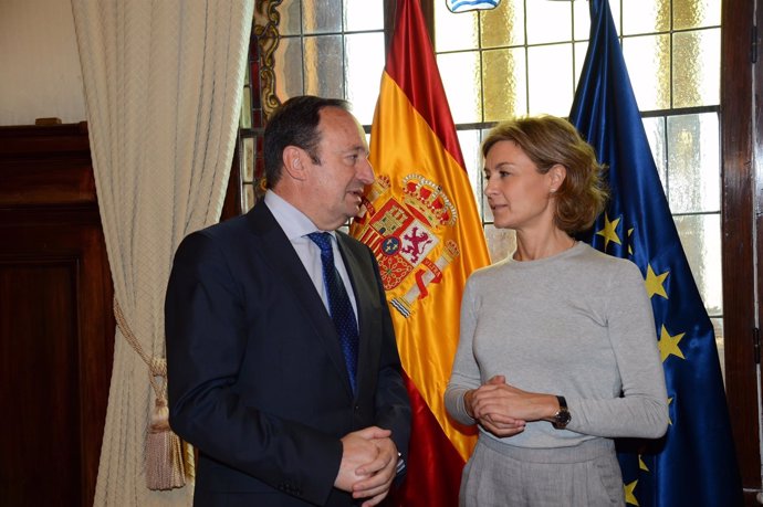 Presidente Sanz y ministra de Agricultura García Tejerina