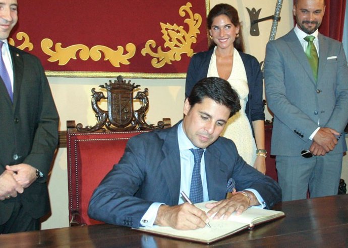 Francis Rivera, padrino de lujo de la Feria de San Pedro en Almonte