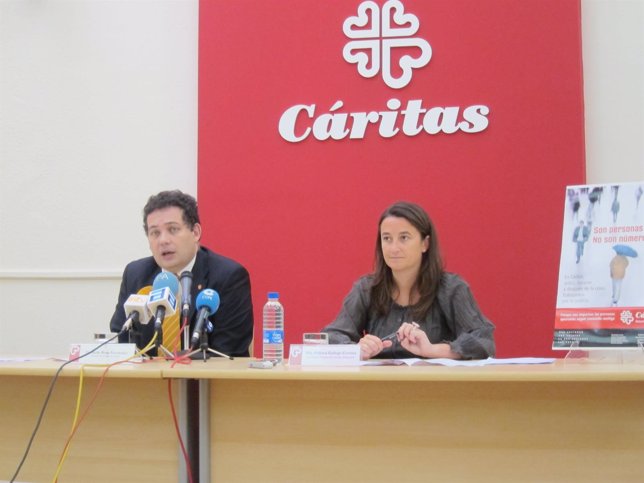 Adolfo Rivas Y Paloma Gallego, Director Y Secretaria General De Cáritas Asturias