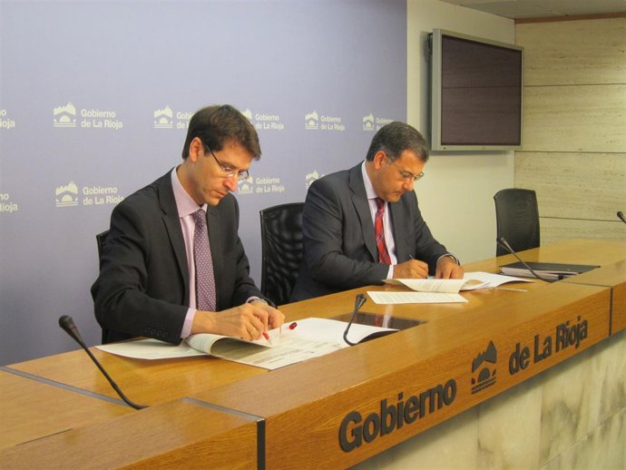 Gonzalo Capellán y Arturo José Colina firman el convenio de colaboración