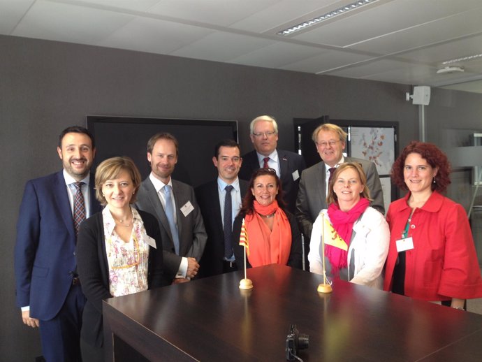 Domènec Vila con la delegación catalana, holandesa y de la UE en Bruselas