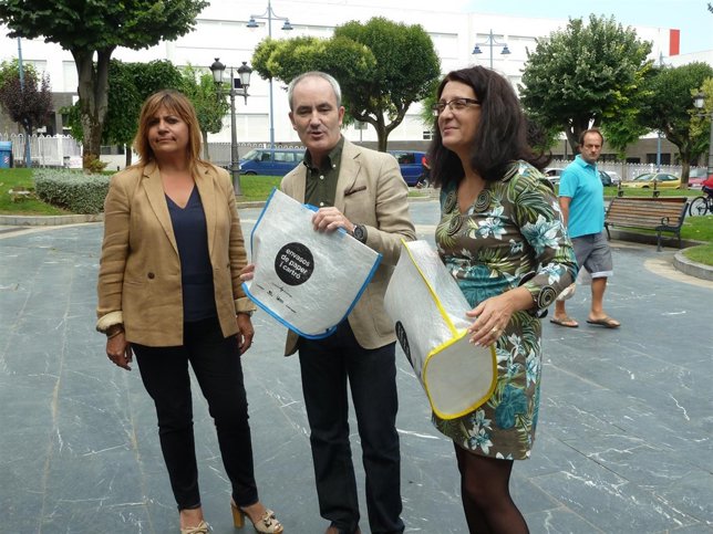 Montse Gracia, Alfonso García y Mercé Badia en la recepción.