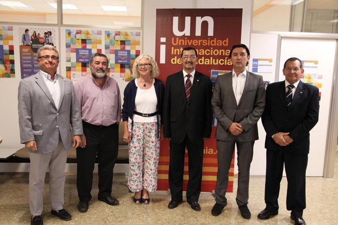 Mesa redonda del curso 'Libre circulación de personas e inmigrantes en la UE' 