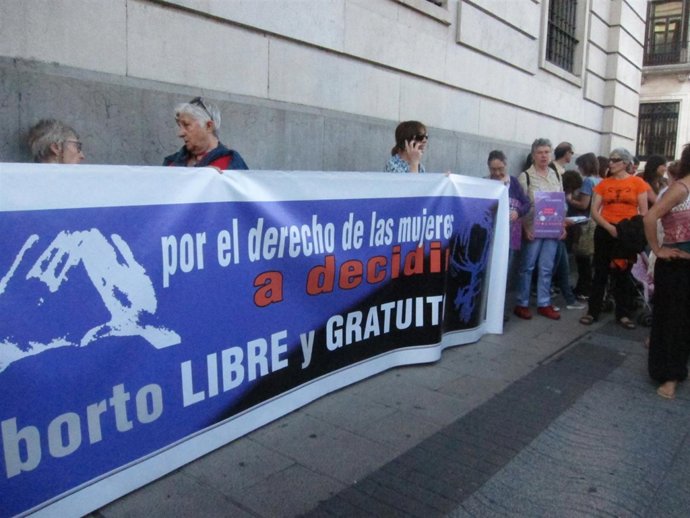 Concentración contra la reforma de la ley del aborto