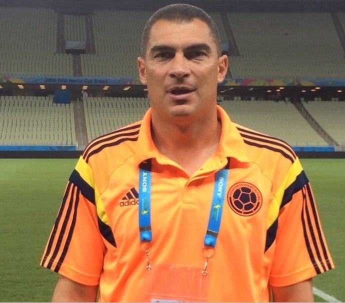 El arquero colombiano Faryd  Mondragón se retira del fútbol