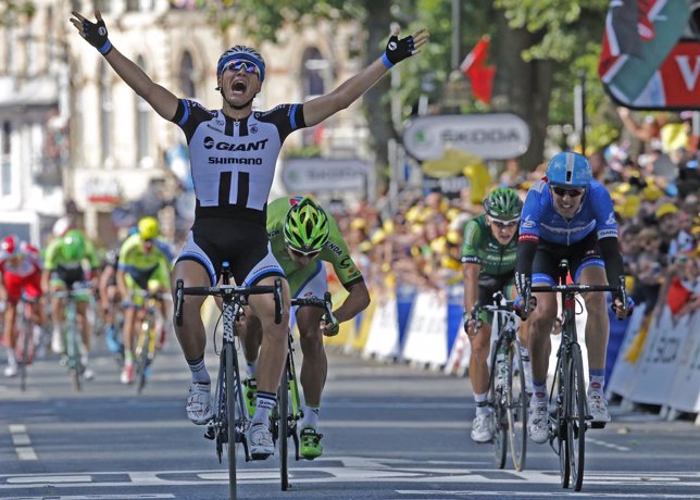 Marcel Kittel gana la primera etapa del Tour