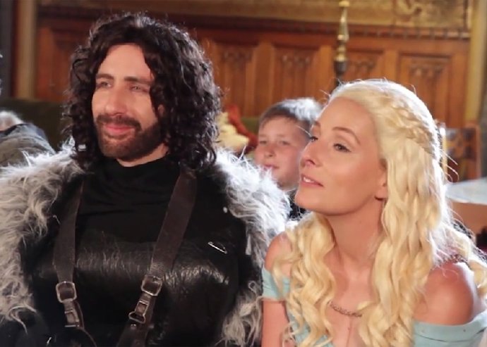 Boda juego de tronos fans casados caracterizados 