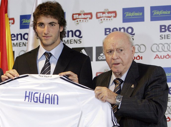 Gonzalo Higuaín y Alfredo Di Stéfano