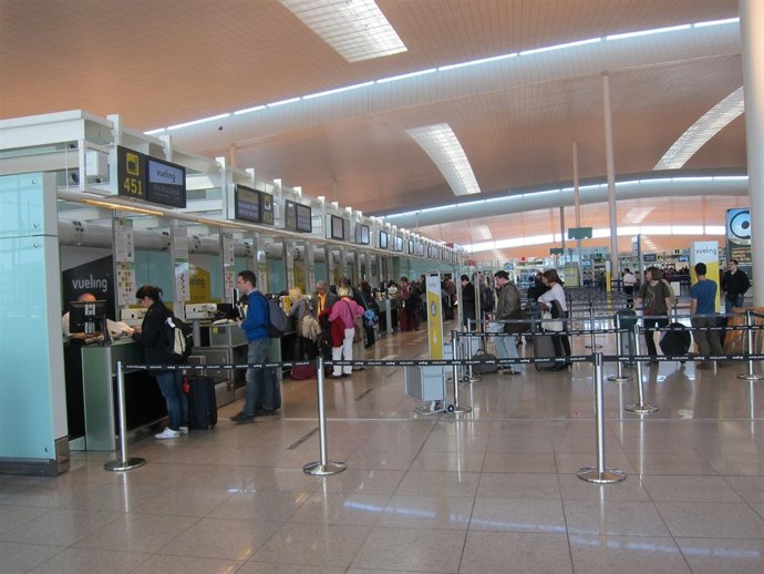 Mostradores Terminal T1 del Aeropuerto de El Prat (Archivo)