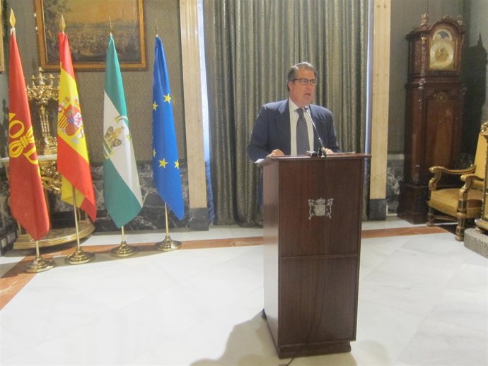 El concejal delegado de Empleo del Ayuntamiento de Sevilla, Gregorio Serrano