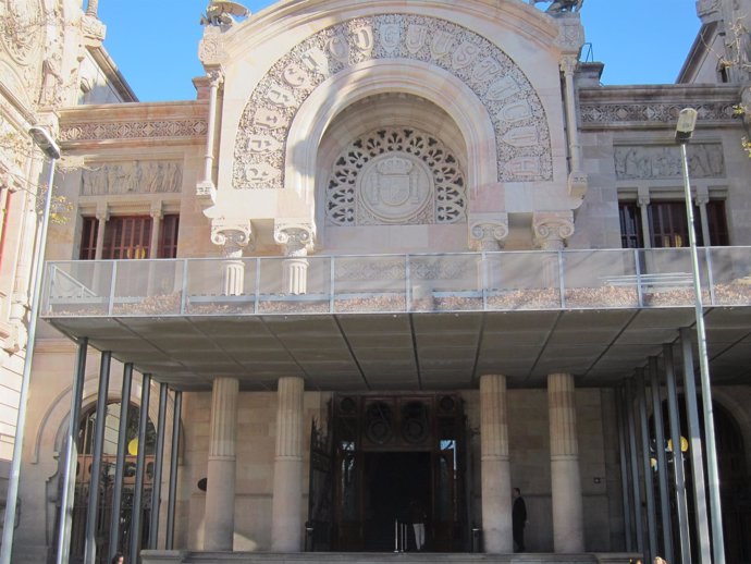 Fachada de la Audiencia de Barcelona