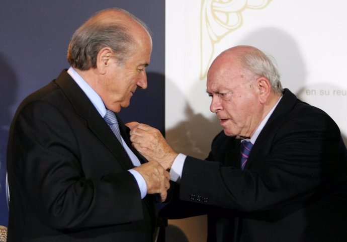 Joseph Blatter y Alfredo di Stéfano