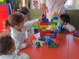 Juegos, aula, niños, rompecabezas, puzzle, curso, clase