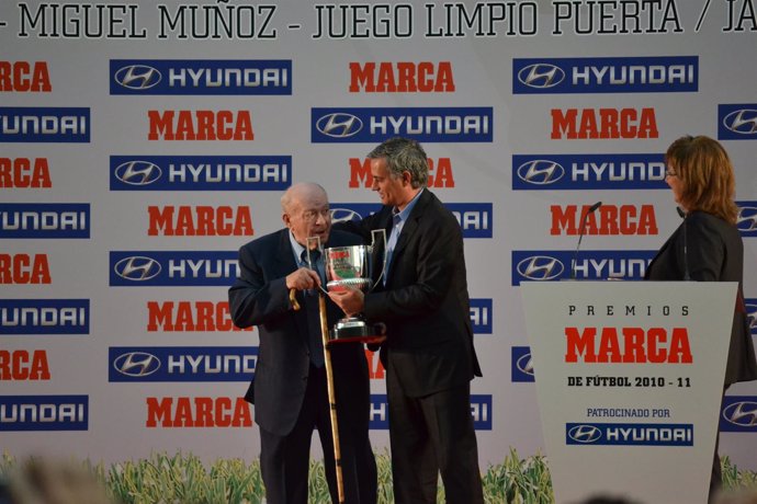 Mourinho Premio Marca Miguel Muñoz Entrega Di Stefano