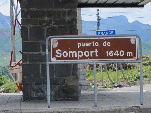 La circulación, hasta que ni se reabra el túnel, pasa  por el puerto de Somport 