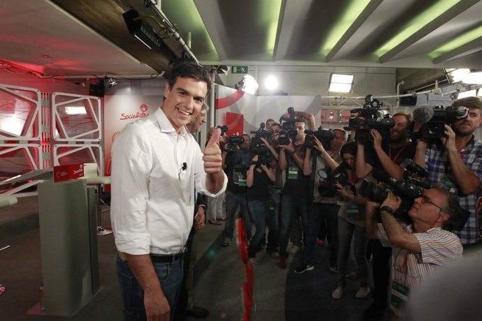 Debate entre Pedro Sánchez, Eduardo Madina y José Antonio Pérez Tapias