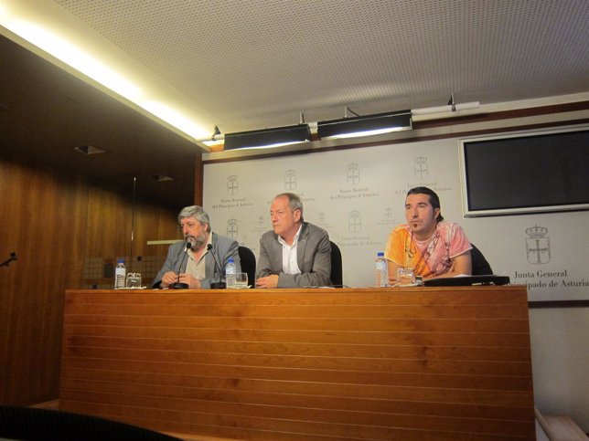 Lara, Martín y Fernández, en rueda de prensa. 