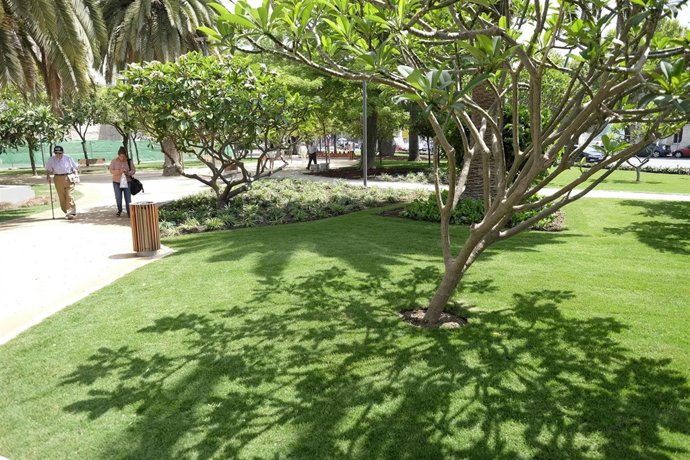 Jardín de la plaza Poeta Alfonso Canales en Málaga