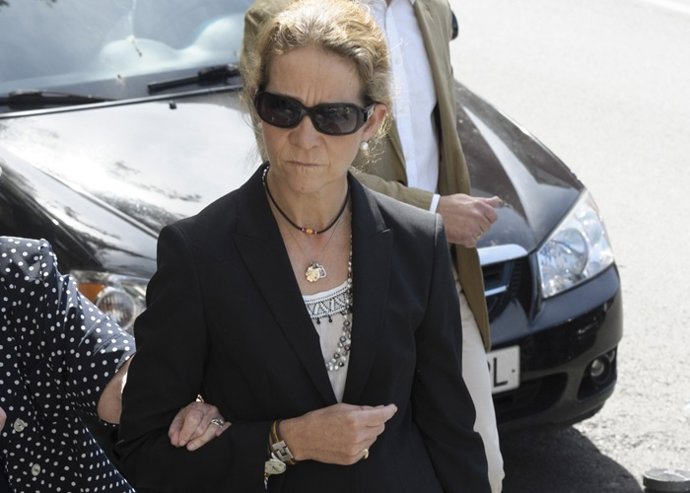 Infanta Elena en el entierro de Crista de Baviera