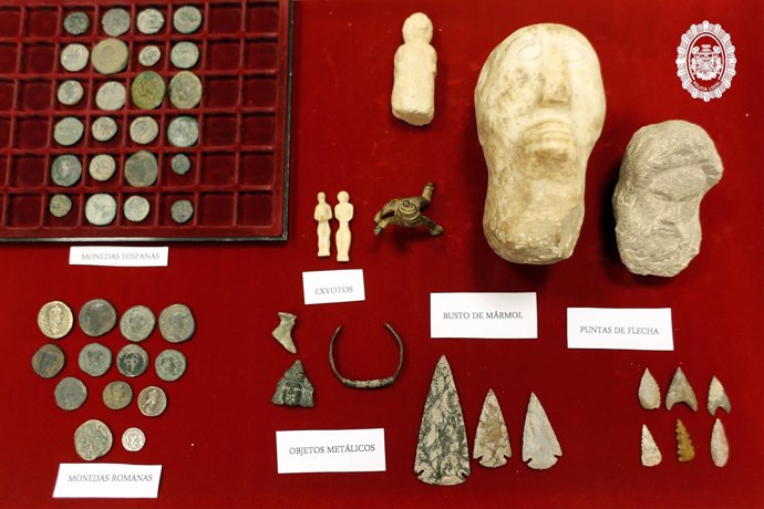 Diversas piezas arqueológicas incautadas por la Policía Local