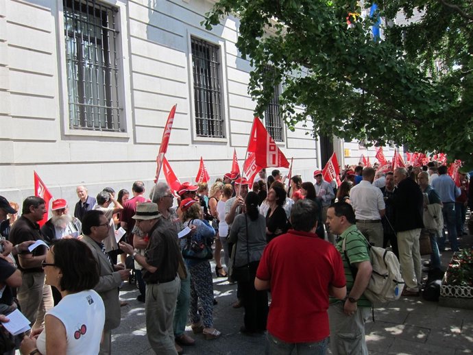 Concentración de CCOO y UGT