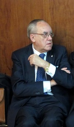 Lus Lavín, defensor del Jefe de Mantenimiento.