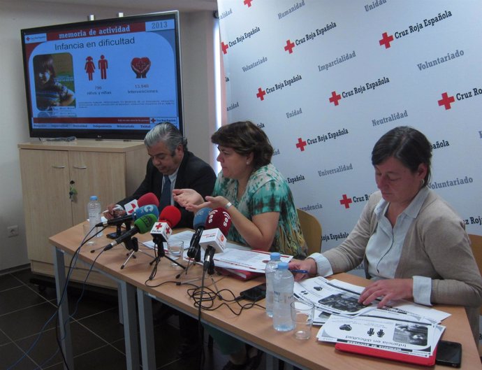 Presentación de la Memoria Anual 2013 de Cruz Roja en Valladolid