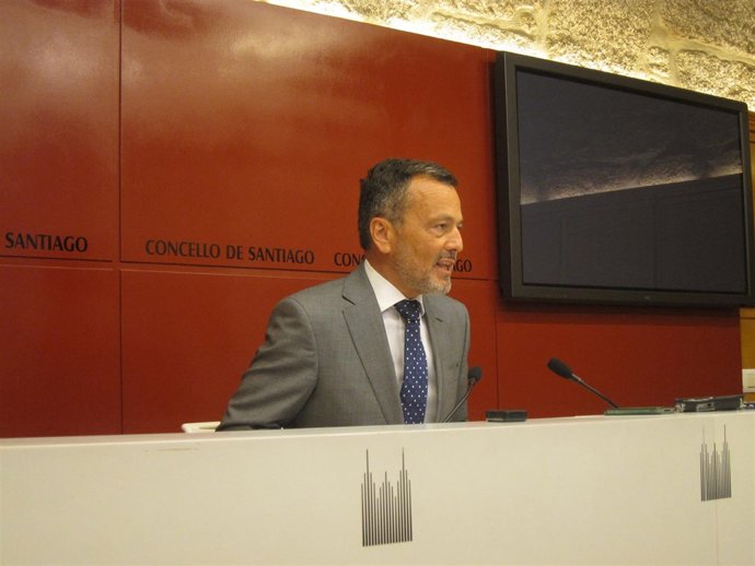 El alcalde de Santiago, Agustín Hernández