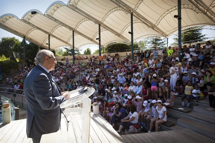 Fermosel acompaña en Faunia a niños tutelados en acogida vacacional