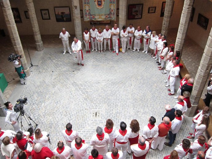 Recepción a las ciudades hermanas en Condestable.