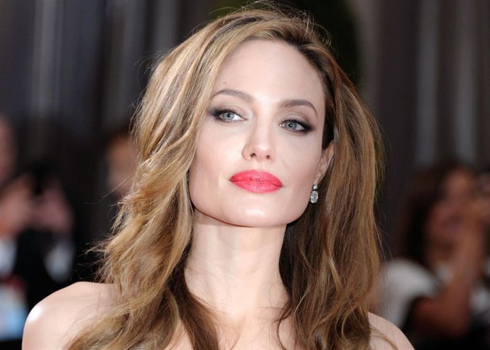 Angelina Jolie drugs, drogas, LSD, heroine, heroína, adicciones, ectasy, éxtasis