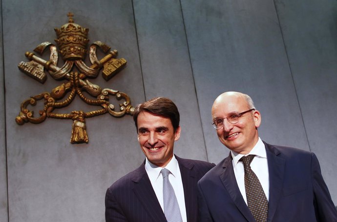 Jean-Baptise de Franssu, new president of Vatican Bank IOR, and outgoing Preside