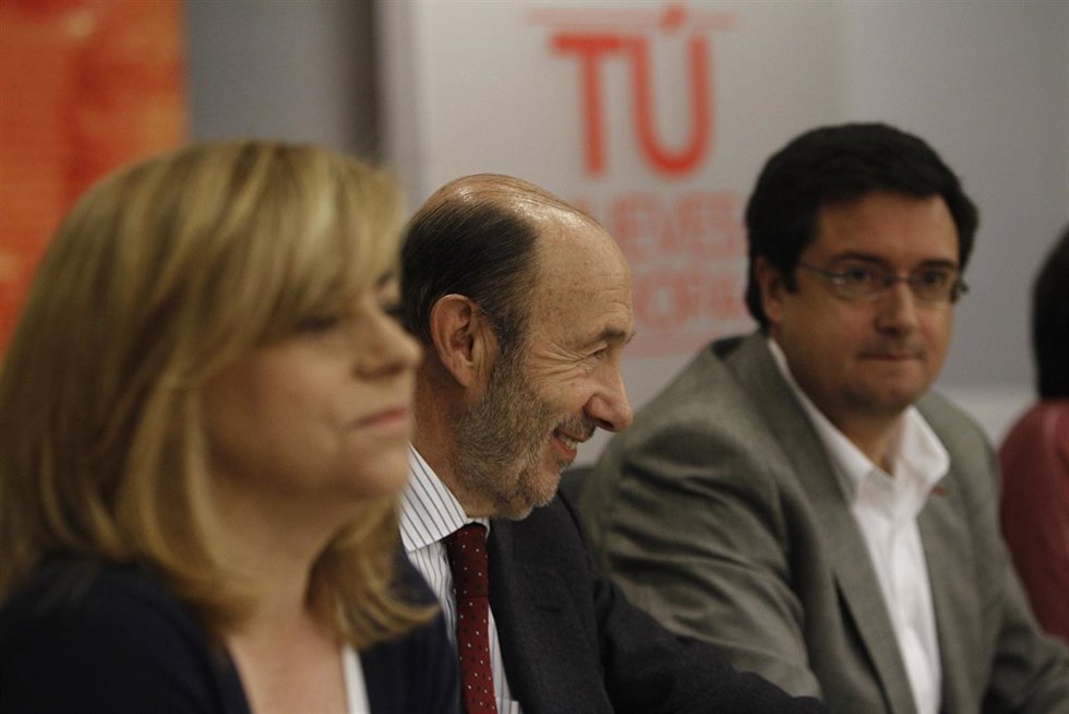 Elena Valenciano, Alfredo Pérez Rubalcaba y Óscar López