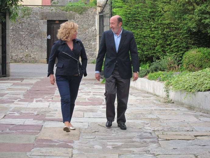 Elena Valenciano y Alfredo Pérez Rubalcaba (PSOE)