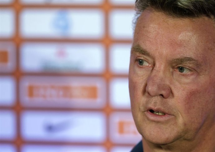 Foto de archivo del entrenador de la selección holandesa de fútbol, Louis Van Ga