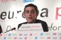 Madina dice que no puede celebrarse en los términos planteados y que Rajoy debe hacer cumplir la ley